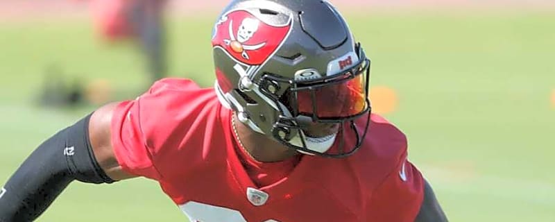 Lions Sign Former Buccaneers DB Christian Izien