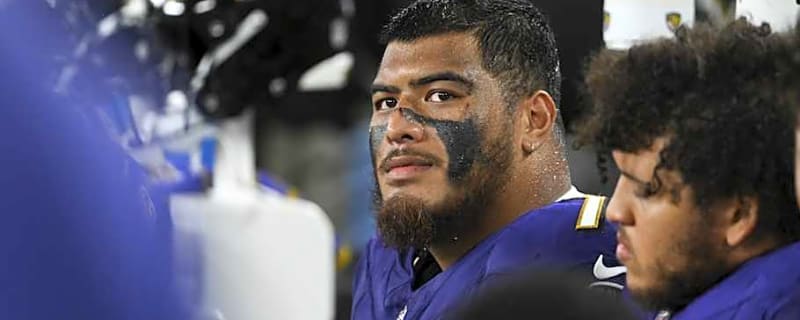 Divisive Ravens Guard Draws Praise From Teammates