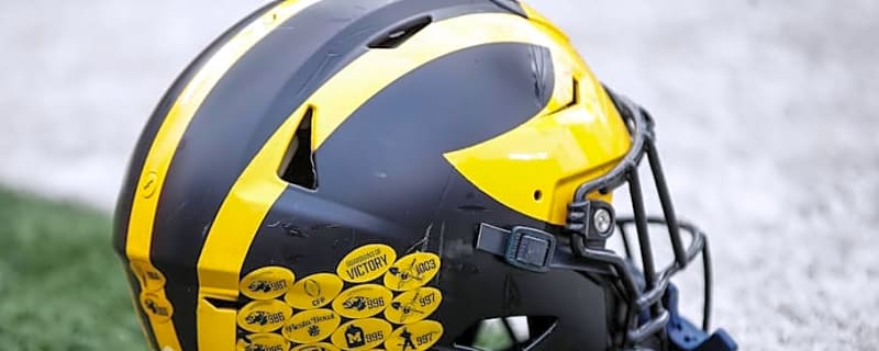 Michigan captain leaves Maryland game with apparent injury