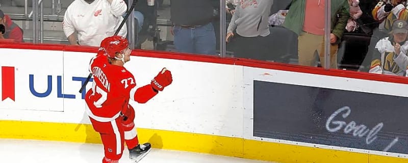 Simon Edvinsson Sends Red Wings a Strong Message Amid Contract Standoff