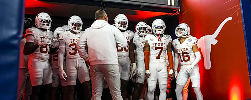 Texas Longhorns WR Sends Message After Entering Transfer Portal