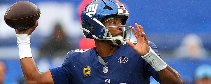 Amid Rumors and Trade, Both Cardinals and Giants Sticking With Starting QB's