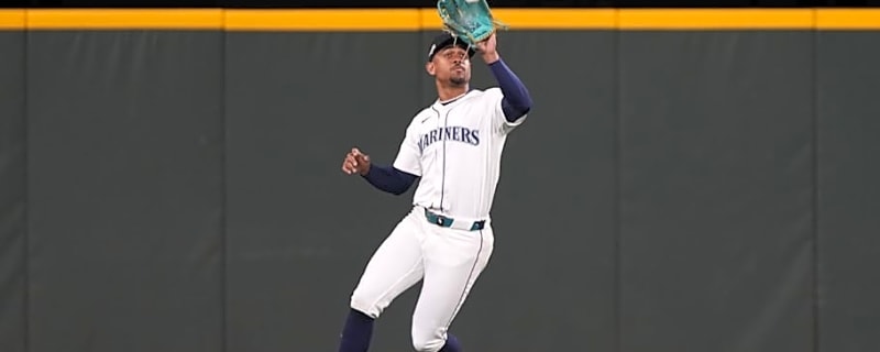 Will Julio Rodriguez win his first Gold Glove in 2026?