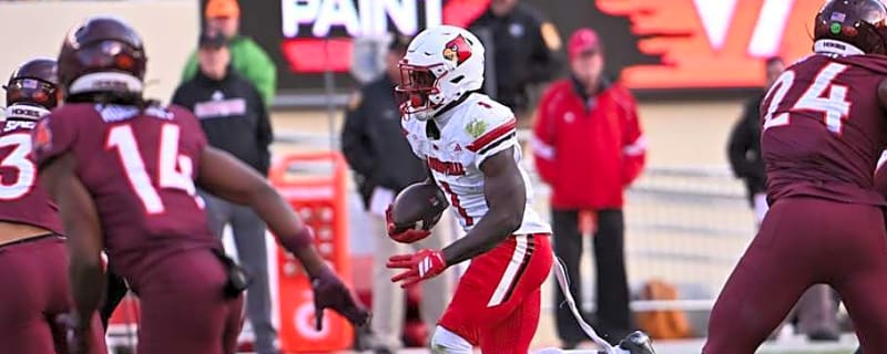 Louisville Football Jumps Into Top-15 of Week 11 AP Top 25