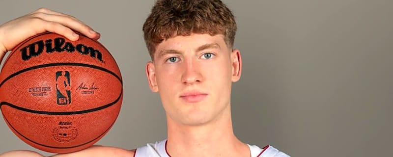 Heat Rookie Shows Passing Skill in Preseason Debut