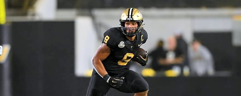 Eli Stowers Wins Second National College Football Award