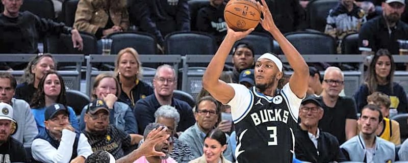 Myles Turner Claps Back at Pacers Fans After Return to Indiana With Bucks