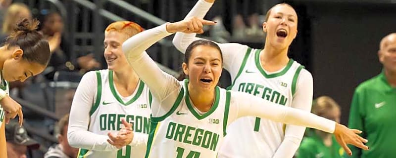 Prediction for Oregon Ducks vs. Oregon State Comes With a Big Warning Sign