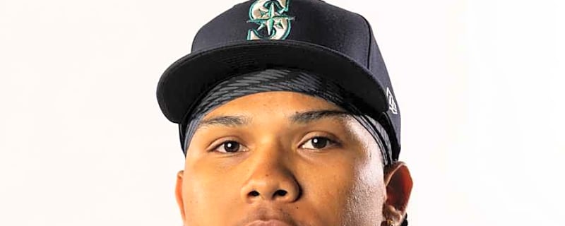 Seattle Mariners&#39; Top Prospect Hits Wild Home Run Off a Street Light on Monday