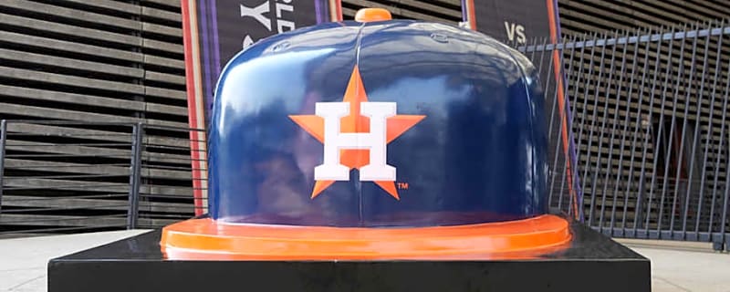 Mariners Lose Backstop to Astros in Free Agency After 8-Year Stint