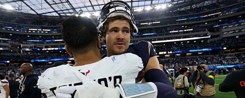 Former NFL Pro Bowler joins droves ranting at Chargers in defense of Justin Herbert