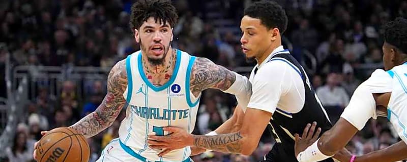 Hornets miss last second shot, fall to Milwaukee Bucks by just one point