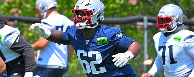 What Moving On From Travis Shaw Means For Patriots Defensive Line