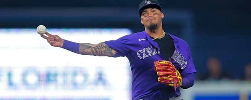 Former Braves Shortstop Receives Standing Ovation in Return to Truist Park