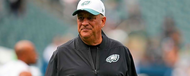 NFL writer&#39;s prediction has Vic Fangio switching it up in Eagles-Packers clash