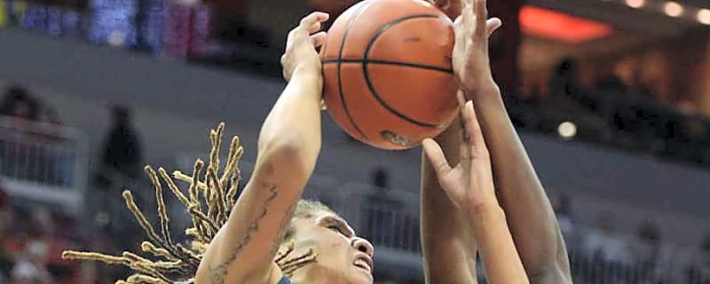 Mercury's Simms Has Incredible Performances In College