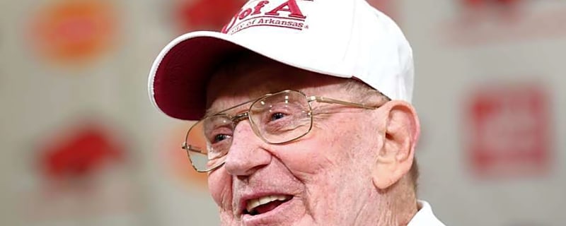 Remember When Lou Holtz Almost Became the Gators' Head Coach?