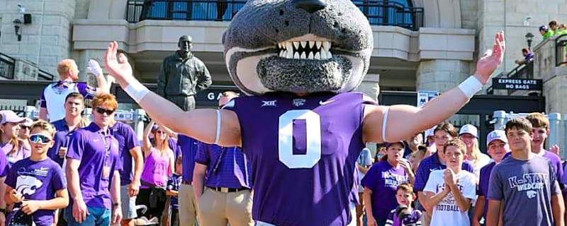 Three-star wide receiver adds offer from Kansas State