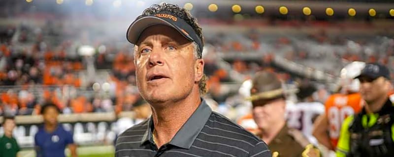 Why Mike Gundy Is Calling Out Oregon Ducks &#39;$40 Million&#39; NIL And Phil Knight