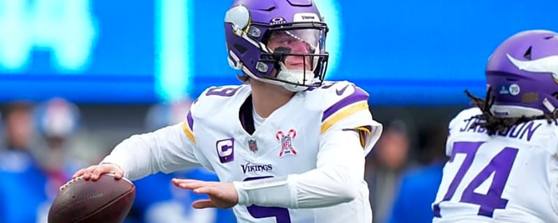 Top Insiders Again Claim Vikings Will Have a True QB1 Competition