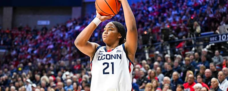 UConn Star Forward Earns Preseason All-American Nod