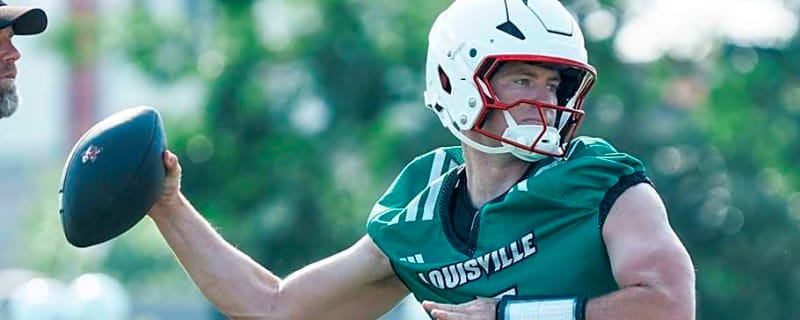 Louisville's Miller Moss Named to Davey O’Brien Award Watch List