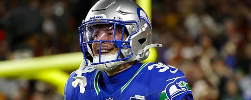 Seahawks Make Decisions on 2 Free Agents