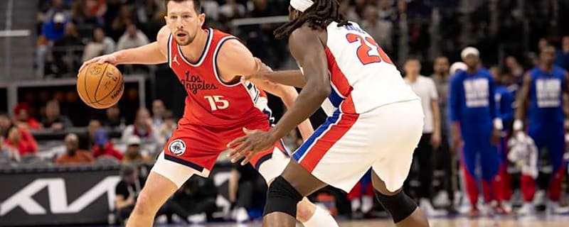  Kings To Sign Backup Center to One-Year Deal