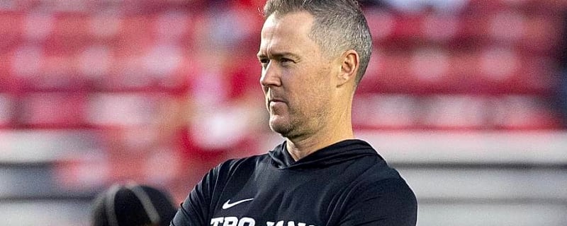 USC Trojans Legend Has a Growing Concern About Lincoln Riley
