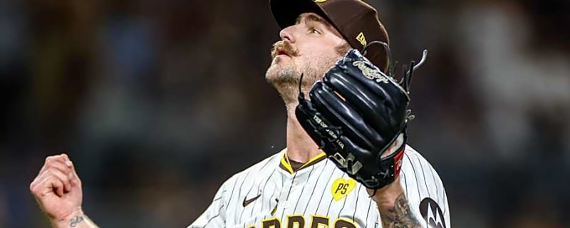 Surprise Pitcher Emerging as Candidate to Make Padres' Opening Day Roster