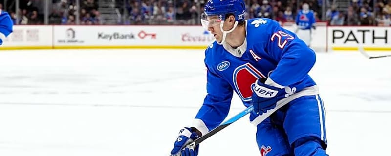 Avalanche Superstar Center First to Hit 20-Goal Mark