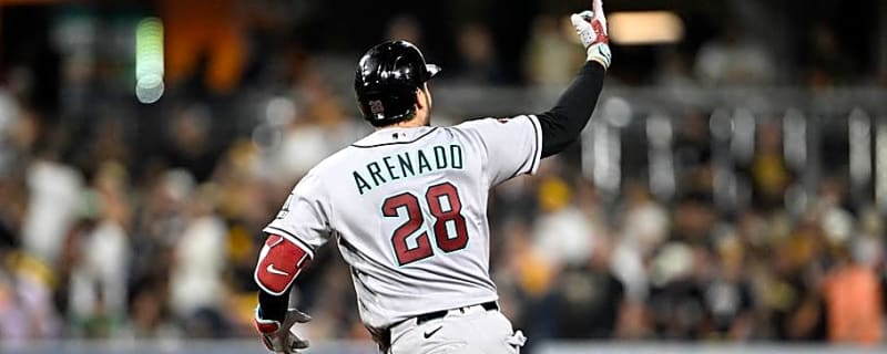 D-backs Gain Playoff Ground on Phillies With Blowout Win vs Padres