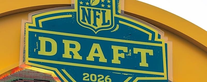 Chicago Bears Make a Head-Scratching Move in Joel Klatt's Latest Mock Draft