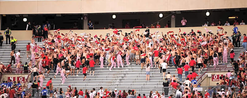 Wisconsin Badgers alcohol sales at Camp Randall reportedly dipped as team struggled