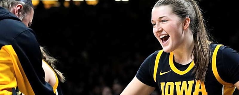 Iowa Remains Undefeated With Sharpshooting Guard in Starting Lineup