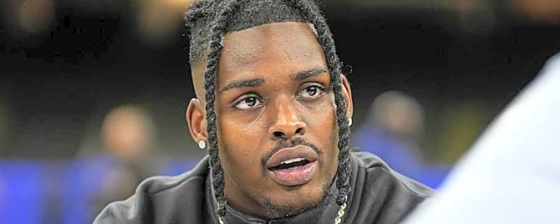 Texas Longhorns RB CJ Baxter Going Viral With Girlfriend Mia Scott