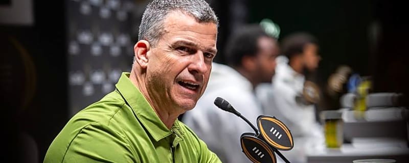 Mario Cristobal Assesses New Challenges After First Scrimmage of Fall Camp