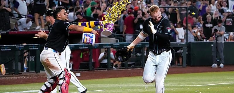D-backs Honor 2001 World Series Team With Walk-Off Win Over Yankees