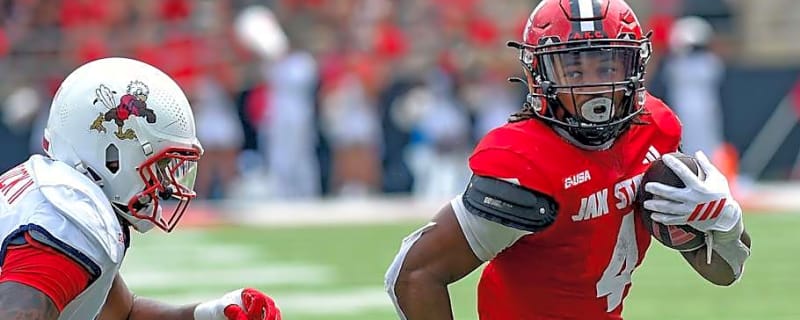 College football’s leading rusher linked to two college football programs in transfer portal