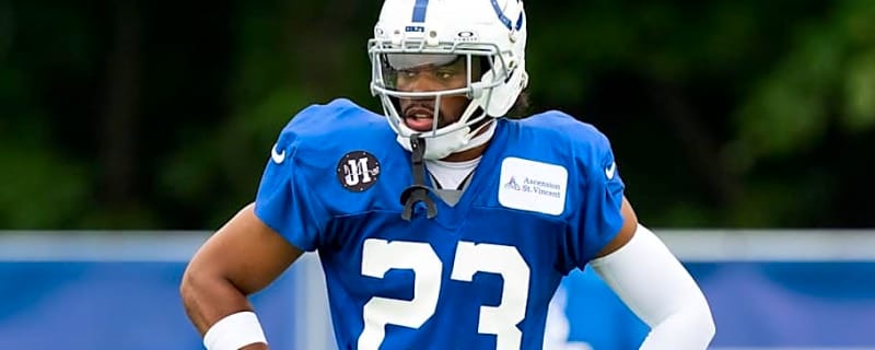 NFL Insider Gives Word on Injury to Colts&#39; Kenny Moore II