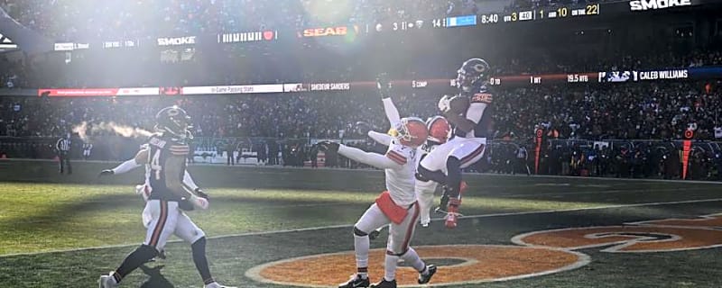 Caleb Williams improbable touchdown has drawn eerie comparisons to historic play