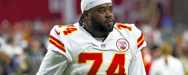 Broncos Sign Former Chiefs OT Ahead of Week 11 Matchup
