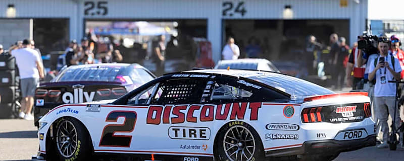 Discount Tire Extends Relationship with Team Penske