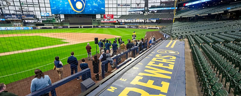 Brewers Predicted To Turn Down $32 Million Reunion With Two-Time All-Star