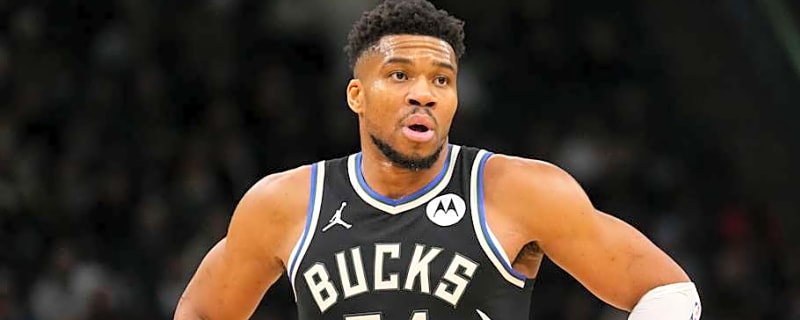 3 Reasons Why Suns Aren't Even Thinking About Giannis Antetokounmpo Trade