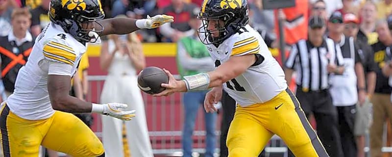 Mark Gronowski Makes Puzzling Comment About Iowa&#39;s Offense