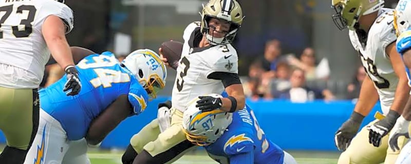 Chargers&#39; rookie, TV commentators go viral after &#39;Earth is shaking&#39; interception