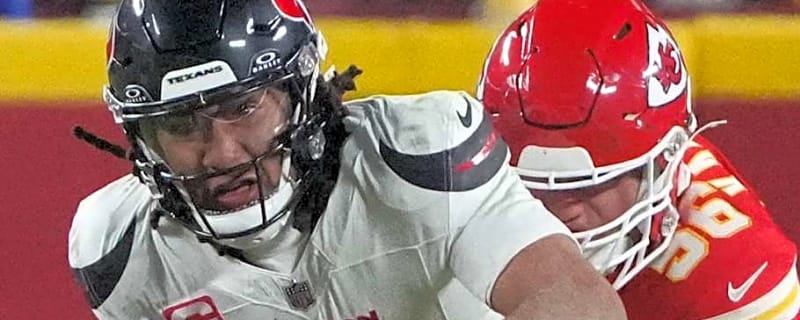 Secret to Karlaftis&#39; Pass-Rushing Success Has Roots in Brazil