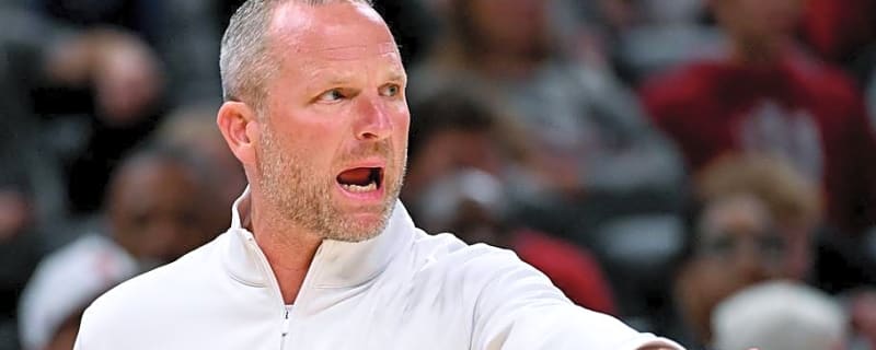 What Darian DeVries Said About Indiana's Preseason, Bryce Lindsay And More On His Weekly Radio Show