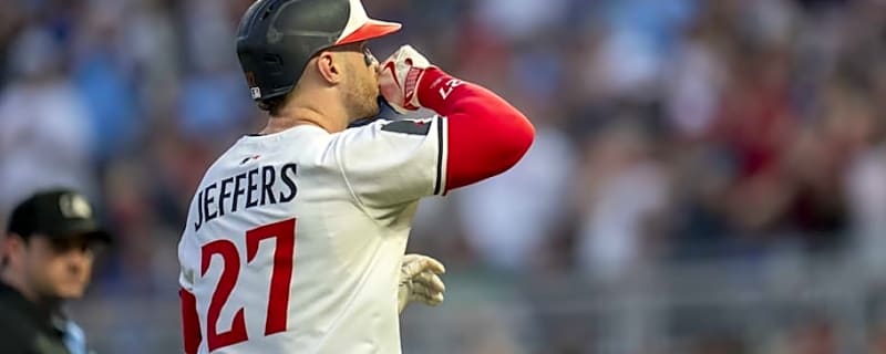 Does signing Victor Caratini suggest Twins might trade Ryan Jeffers?